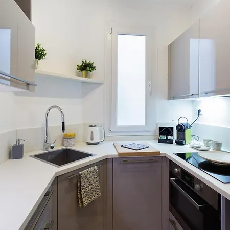 Montmartre - Cozy For 2 Guests *